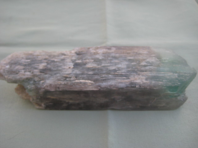 Hiddenite Interpersonal love, heart healing, rediscovering the joy of relationships 2819